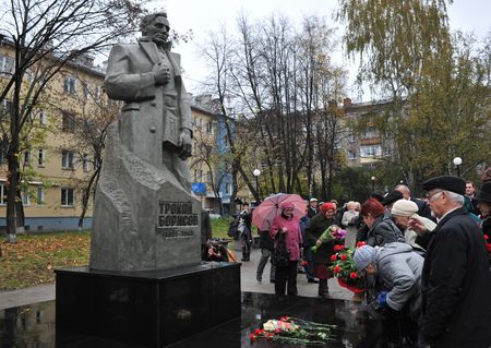 В Ижевске официально  открылся памятник Трокаю Борисову