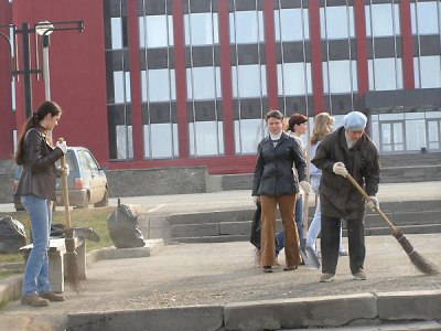 Санитарная уборка началась в Ижевске