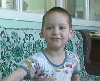 В Ижевске не могут найти мать 3-летнего мальчика, которая оставила его в общественном транспорте