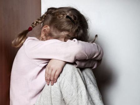 Житель Кизнерского района изнасиловал 9-летнюю девочку