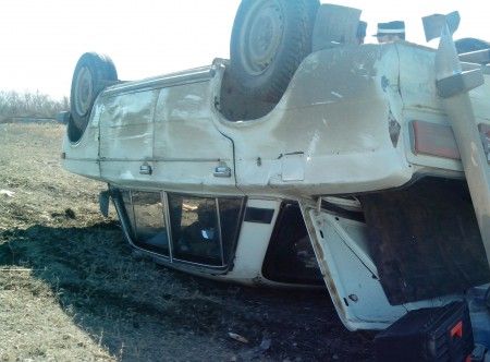Два человека пострадали в перевернувшемся авто в Можгинском районе