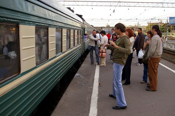 Дети старше 10 лет смогут путешествовать на поезде без родителей