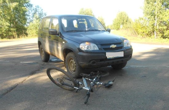 Водитель «Шевроле-Нива» сбил пожилого велосипедиста на трассе близ Глазова