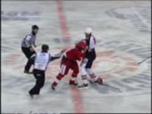 Болельщики записали на видео скандальное побоище  хоккеистов «Витязя» и «Авангарда»