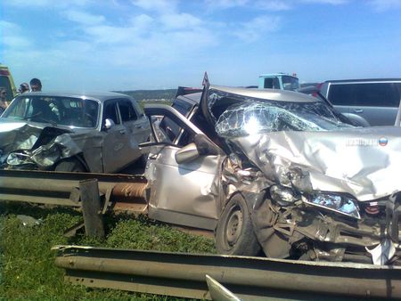 В Удмуртии пьяный водитель «Волги» врезался в ВАЗ: погиб 1 человек, пострадали трое