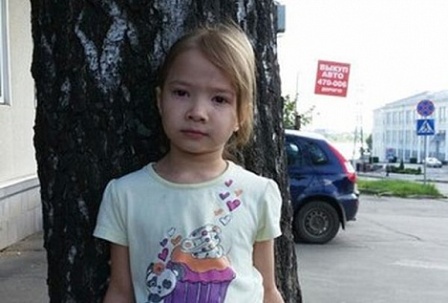 Потерявшуюся в ижевском парке Кирова девочку провели домой