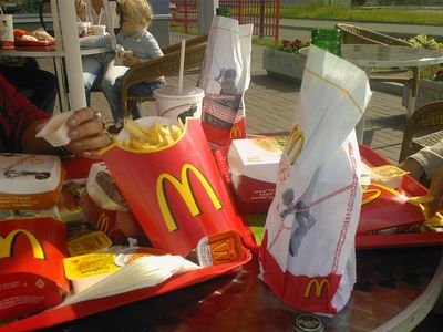 «Макдоналдс» поставит в ресторанах терминалы для принятия заказов
