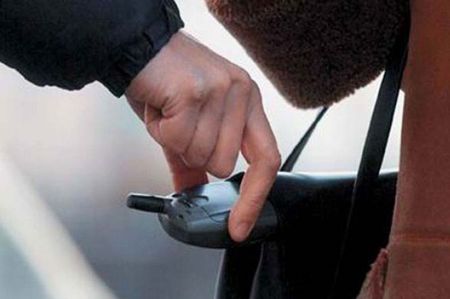 Полицейские Удмуртии не советуют блокировать сим-карту похищенного мобильного 