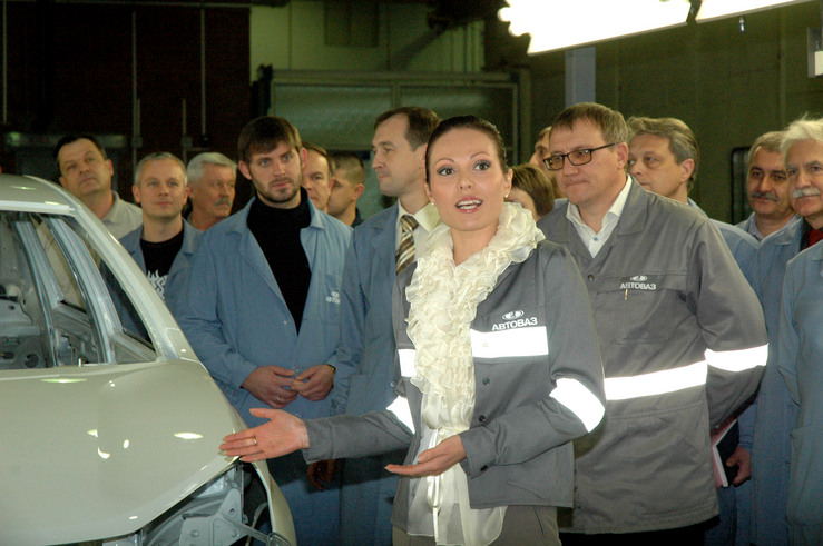 Коллектив автопроизводства в Ижевске получит премию за запуск Lada Vesta