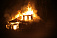 Бомж забил соперника поленом и сжег его дом в Удмуртии 