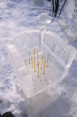 Свечи на льду