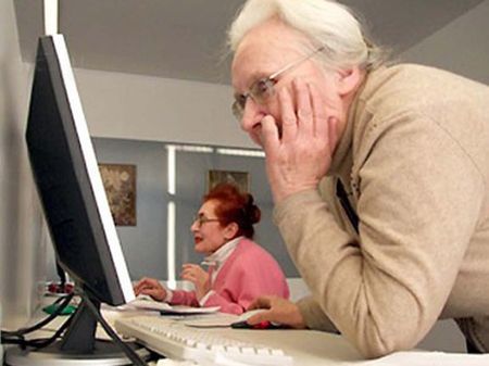 Бабушки и дедушки Удмуртии смогут пообщаться в социальных сетях