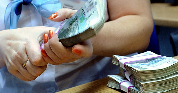 Работник ижевского банка тайно перевела себе более 228 тыс. рублей