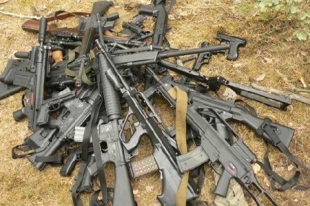 Арсенал оружия изъяли у учащегося техникума в Удмуртии 