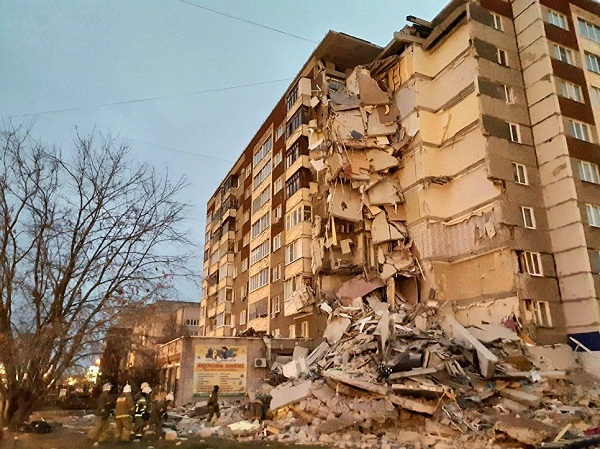 Жителей нескольких подъездов разрушенного взрывом дома в Ижевске заселят до конца года