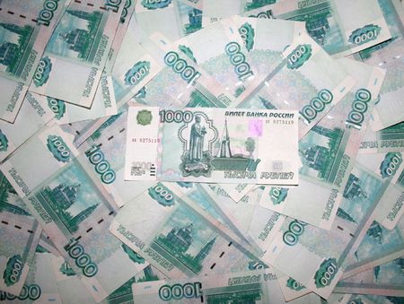 Незнакомец похитил миллион у пенсионера из Воткинска