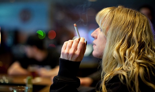 Привлекательность противоположного пола снижается с курением