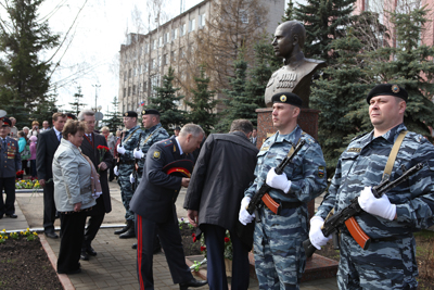 Памятник Герою СССР в Ижевске станет священным местом для полицейских