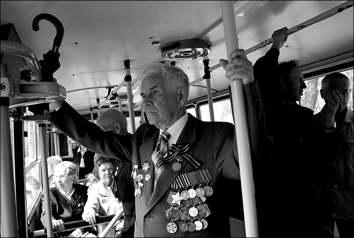 Ветеранов бесплатно доставят до места празднования Дня Победы в Ижевске