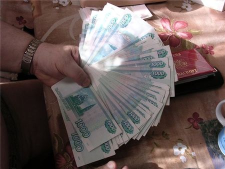 100 тысяч рублей отдал ижевский пенсионер грабителю в Ижевске