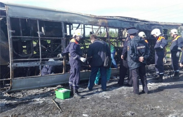 В Татарстане в сгоревшем после ДТП автобусе погибли не два, а четыре ребенка