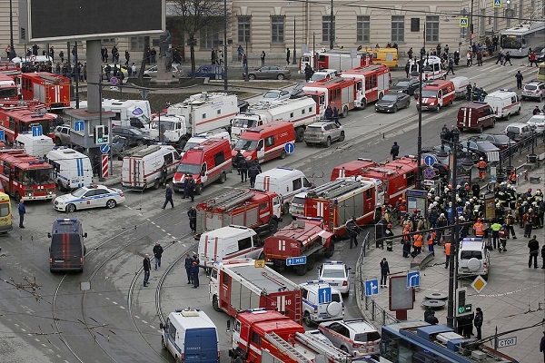 Число жертв теракта в питерском метро возросло до 14 человек