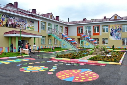 Два новых детских сада построили в поселке Кизнер