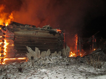 Нетрезвый курильщик поджог свой дом в Вавожском районе
