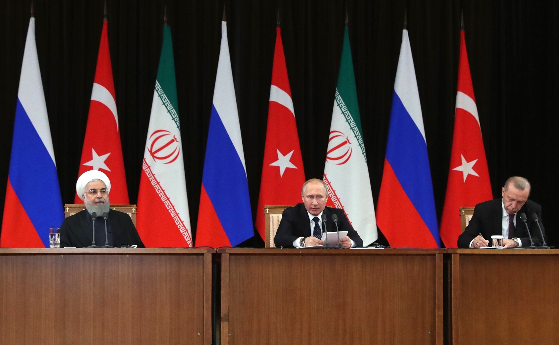 В Сочи обсудят урегулирование и конституцию Сирии в рамках 15-ой встречи в астанинском формате