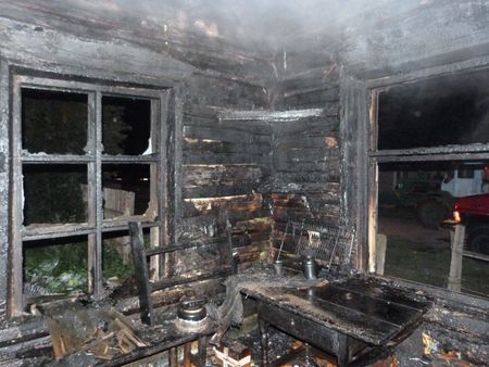 Дом сгорел в Можгинском районе ночью