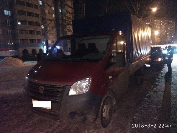 Водитель "ГАЗели" катался по Ижевску с водительским удостоверением брата