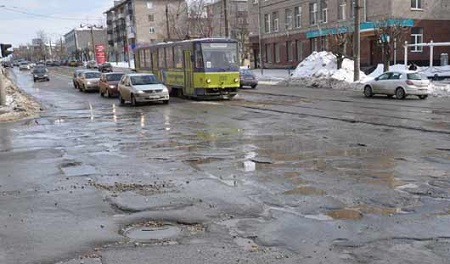 Около 600 млн рублей выделят на ремонт дорог Ижевска в 2017 году