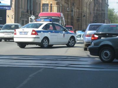 Депутат на «Land Cruiser» врезался в автомобиль ППС в Питере