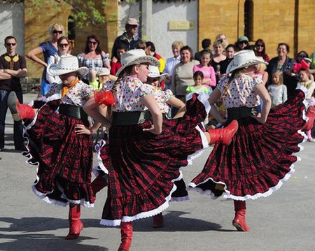 Танцы разных народов смогут выучить ижевчане в рамках Бурановского фестиваля
