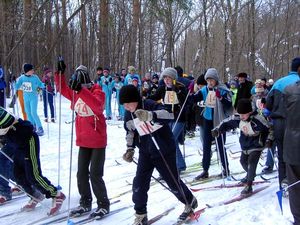Школьники Удмуртии на лыжах бежали за призами