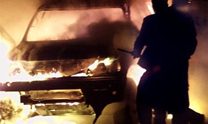Дотла сгорел автомобиль в Удмуртии