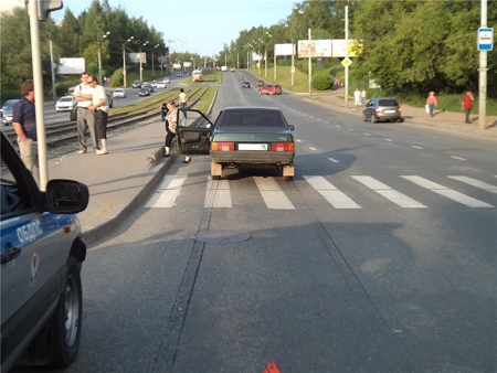 Водитель ВАЗа сбил пенсионерку в Ижевске на пешеходном переходе