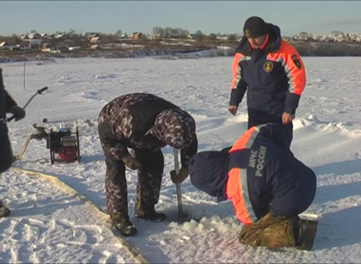Ижевчан предупреждают об опасности на льду городского пруда