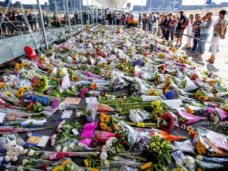 Жители Голландии вспомнили жертв авиакатастрофы малазийского «Боинга» 