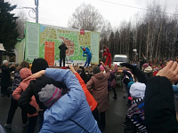 Двукратный паралимпийский чемпион Владислав Лекомцев научил ижевчан делать зарядку