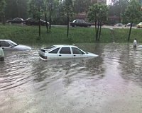 Дождь помешал движению транспорта в Ижевске