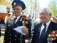 Школьники Удмуртии написали письма-треуголки ветеранам 