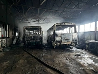 Три автобуса сгорели на автопредприятии в Глазове