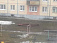 В Ижевске вырванный с крыши пятиэтажки лист железа упал рядом с детской площадкой