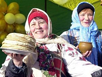 На масленицу в Удмуртии будут печь блины, водить хороводы и кататься на санях