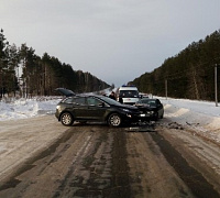 Два автомобиля столкнулись в Завьяловском районе: пострадал один человек