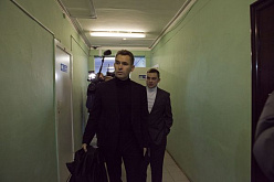 Астахов прошелся по всем коридорам учебного заведения
