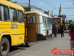 Школьников из районов развозили на автобусах