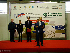 Президент Удмуртии поприветствовал участников выставки
