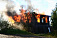 Неизвестные поджигатели спалили дом в Сарапуле